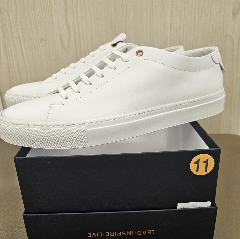 Mens sneakers